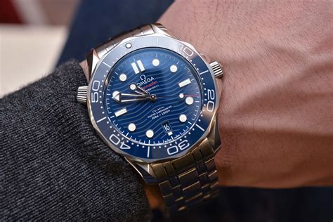 2018 omega seamaster diver 300m.